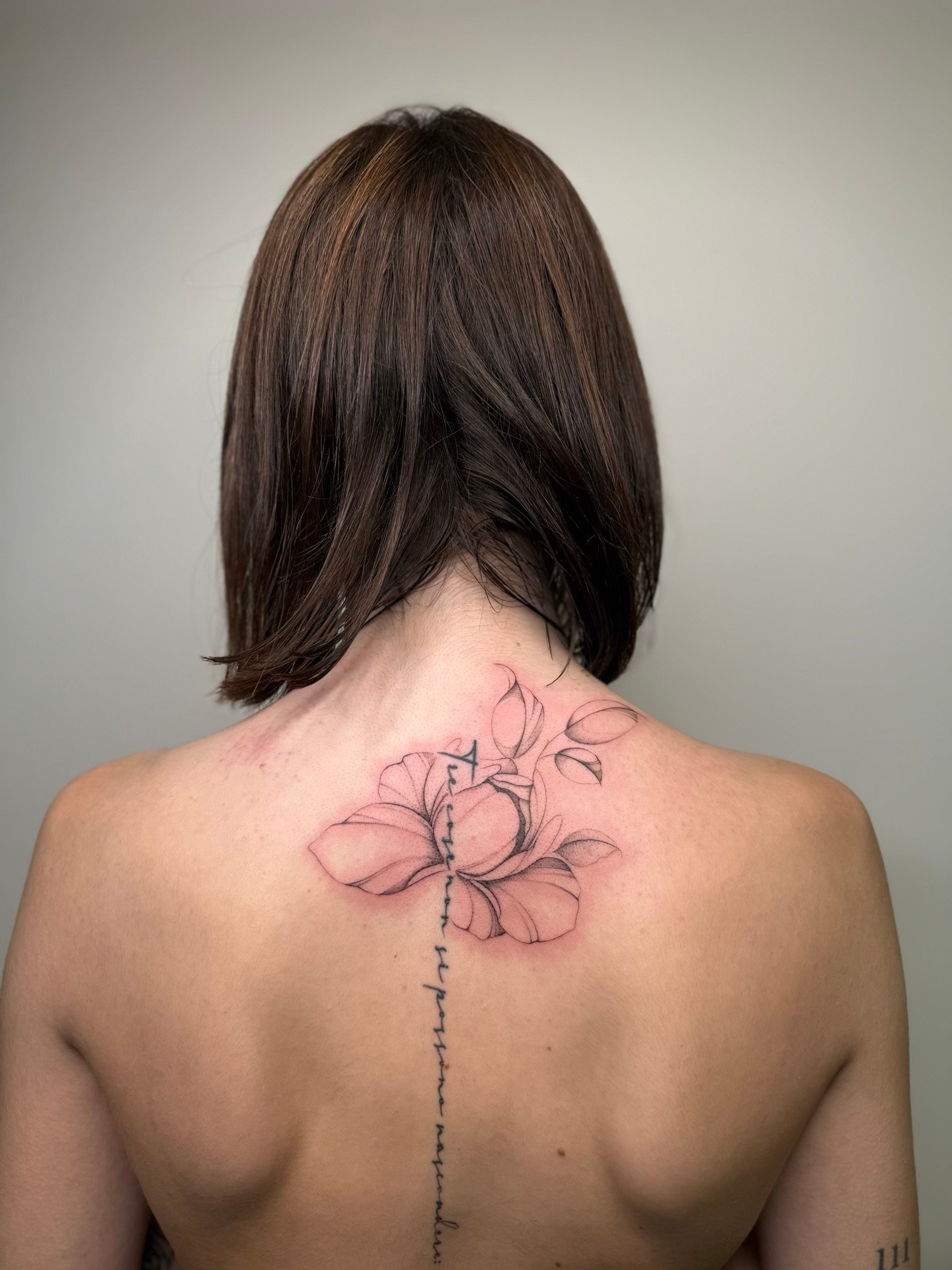 Fineline — tatuaggio minimale